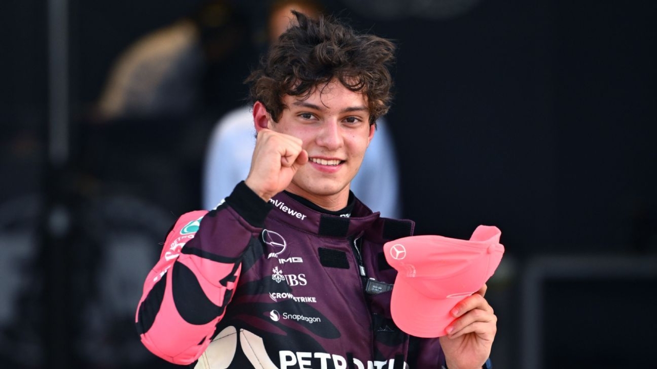 F1 rookie Kimi Antonelli passes his final school exams to graduate 1 | ASL