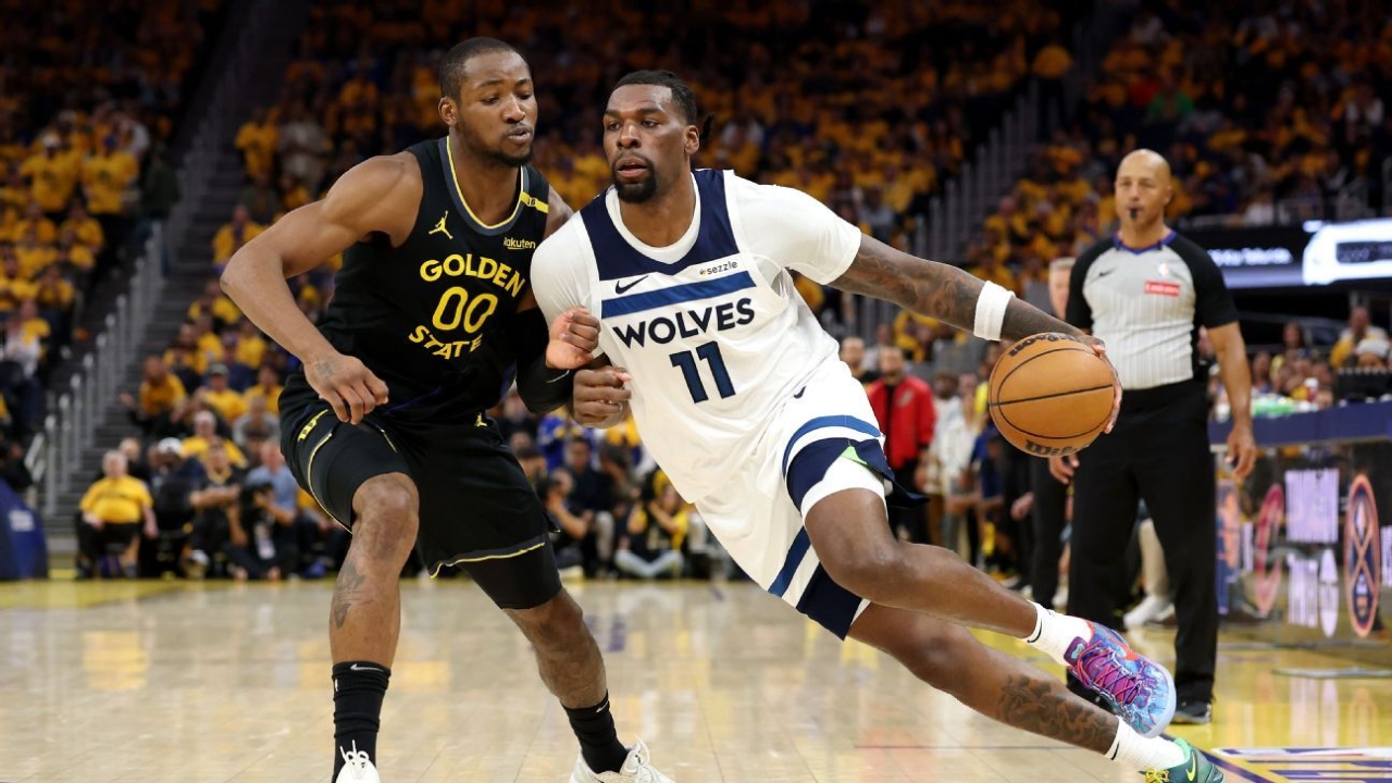 Sources -- Reid to sign 5-year, $125M deal to stay with Wolves 1 | ASL