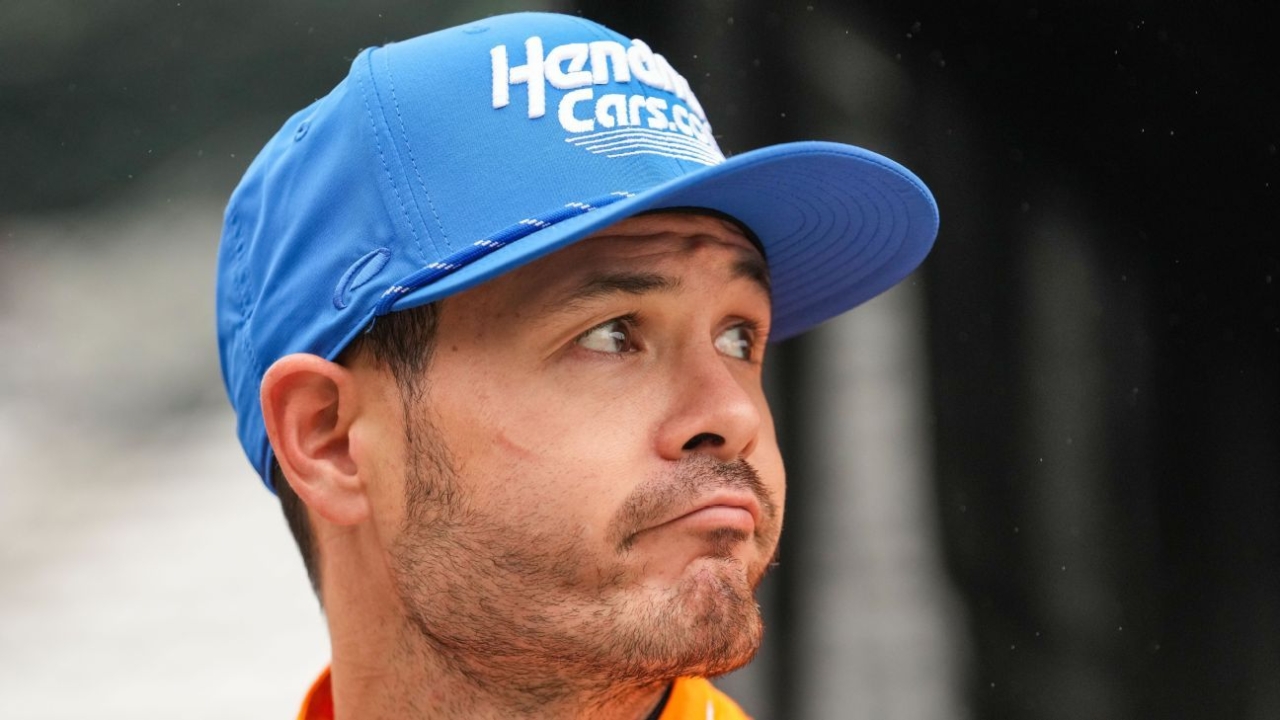 Kyle Larson uninjured following violent crash in sprint car race 1 | ASL
