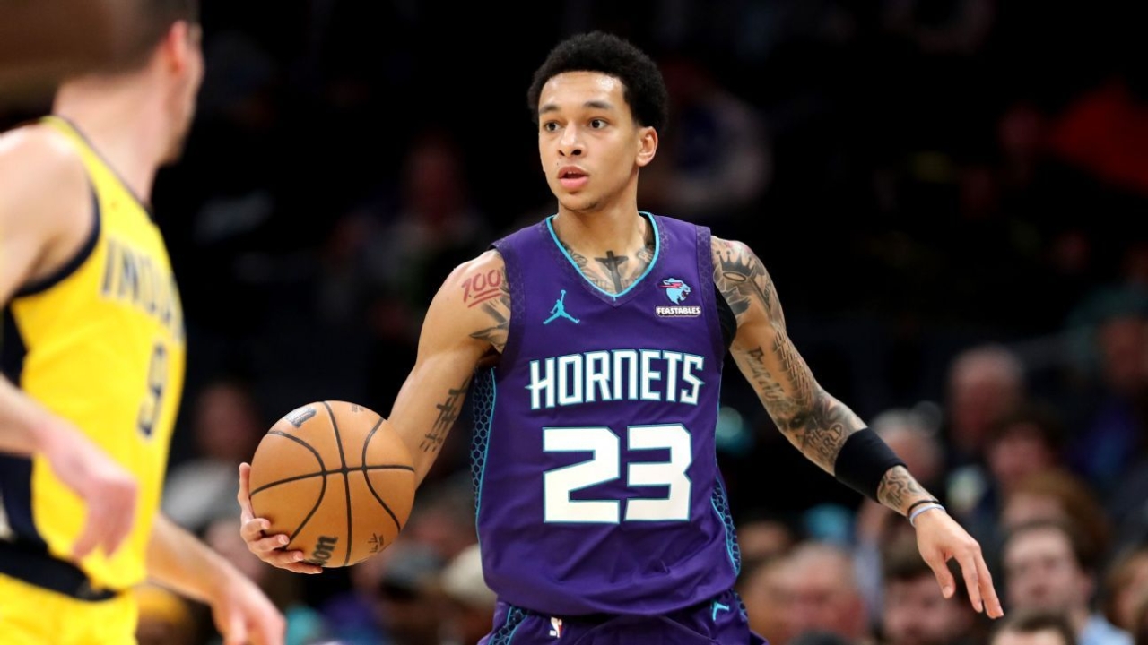 Sources - Tre Mann returns to Hornets on 3-year, $24M deal 1 | ASL