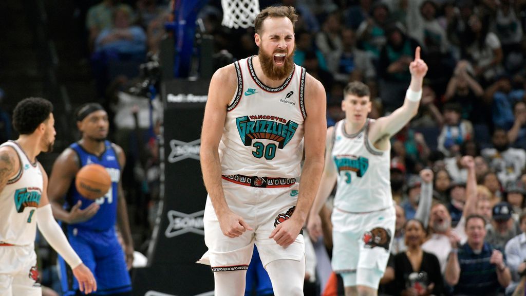 Sources - Grizzlies trading center Jay Huff to Pacers 1 | ASL