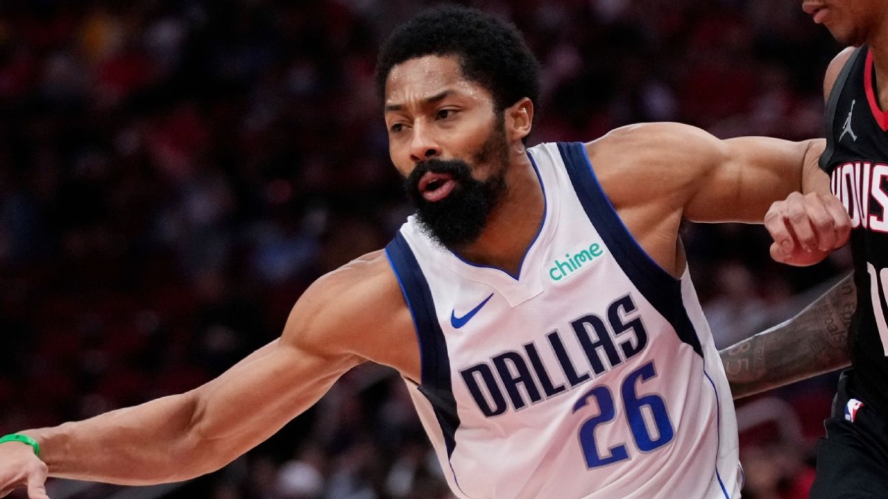 Sources - Hornets, free agent Spencer Dinwiddie reach deal 1 | ASL