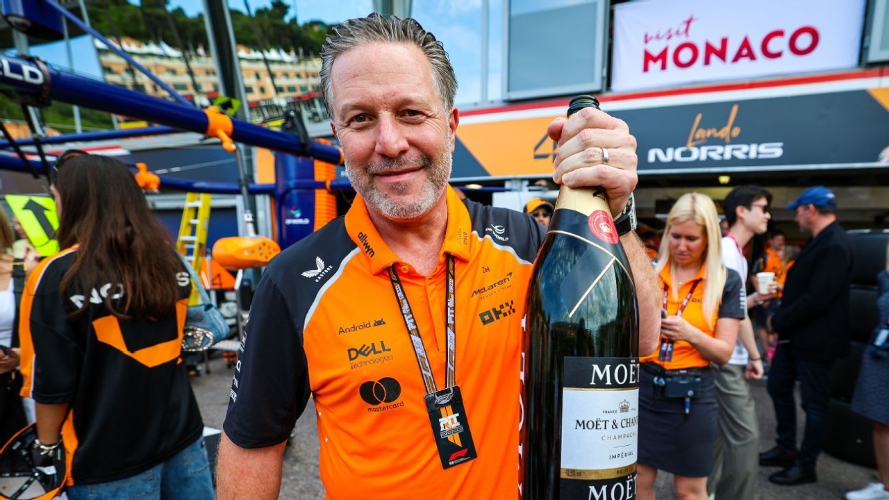 McLaren's Zak Brown: Max Verstappen joining Mercedes would be 'scary' 1 | ASL