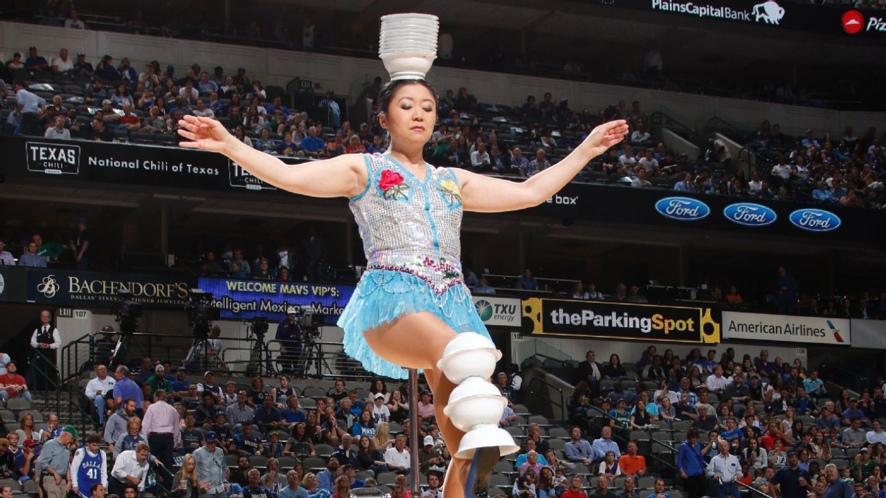 Red Panda has broken wrist, is out of hospital after fall 1 | ASL