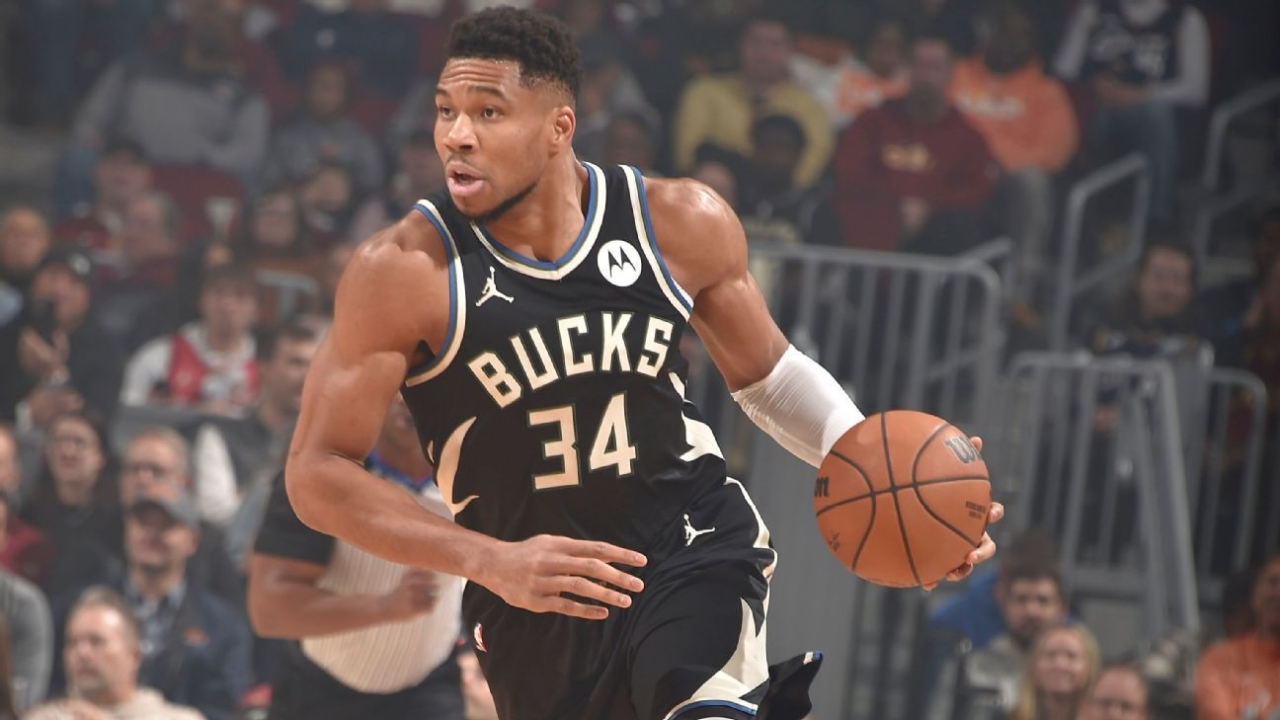 Sources: Giannis Antetokounmpo out 1-2 weeks with groin strain 1