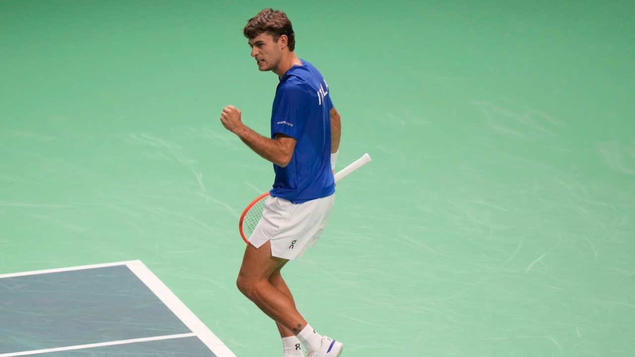 Flavio Cobolli's dominant win sends Italy to Davis Cup semis 1