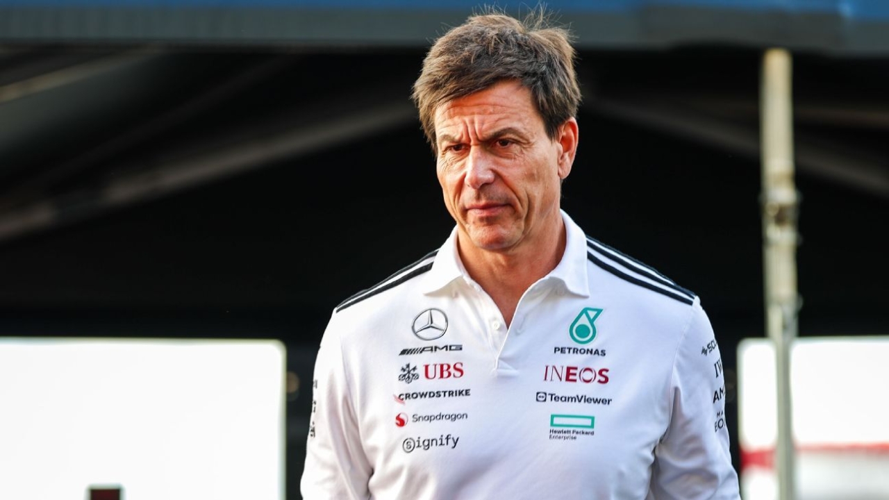 Mercedes boss Wolff sells 15% stake to U.S. billionaire Kurtz 1