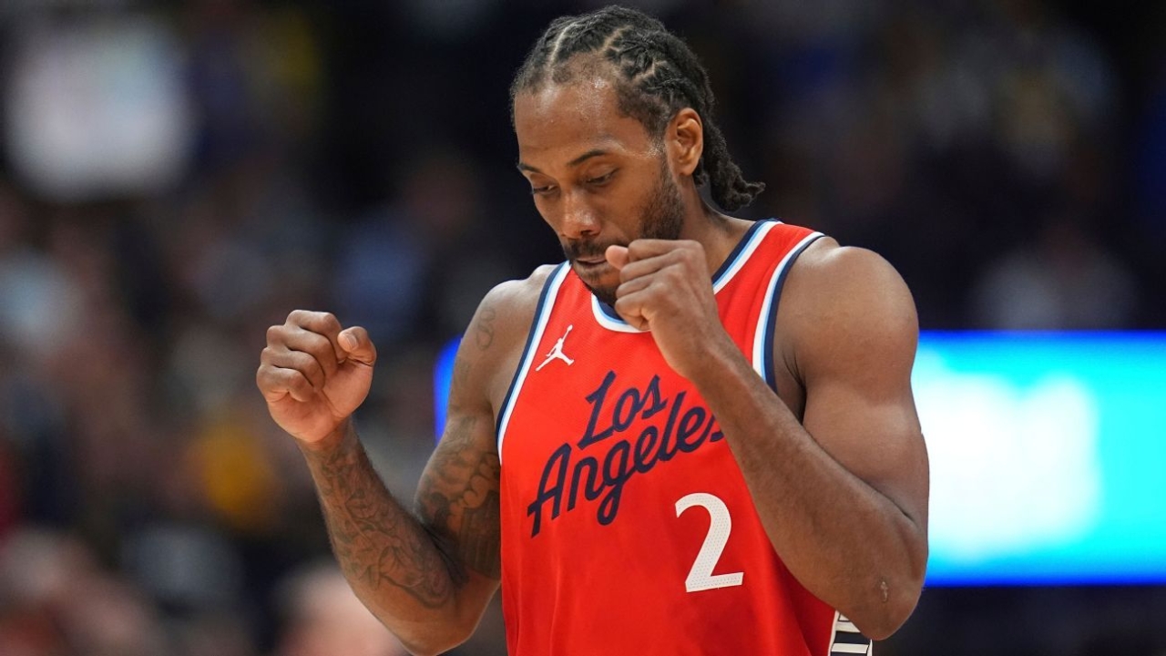 Clippers' Kawhi Leonard dealing with ankle and foot sprains 1