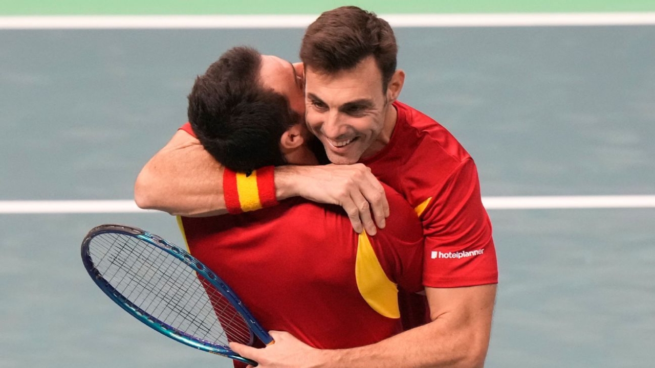 Spain downs Czech Republic, advances to Davis Cup semifinals 1