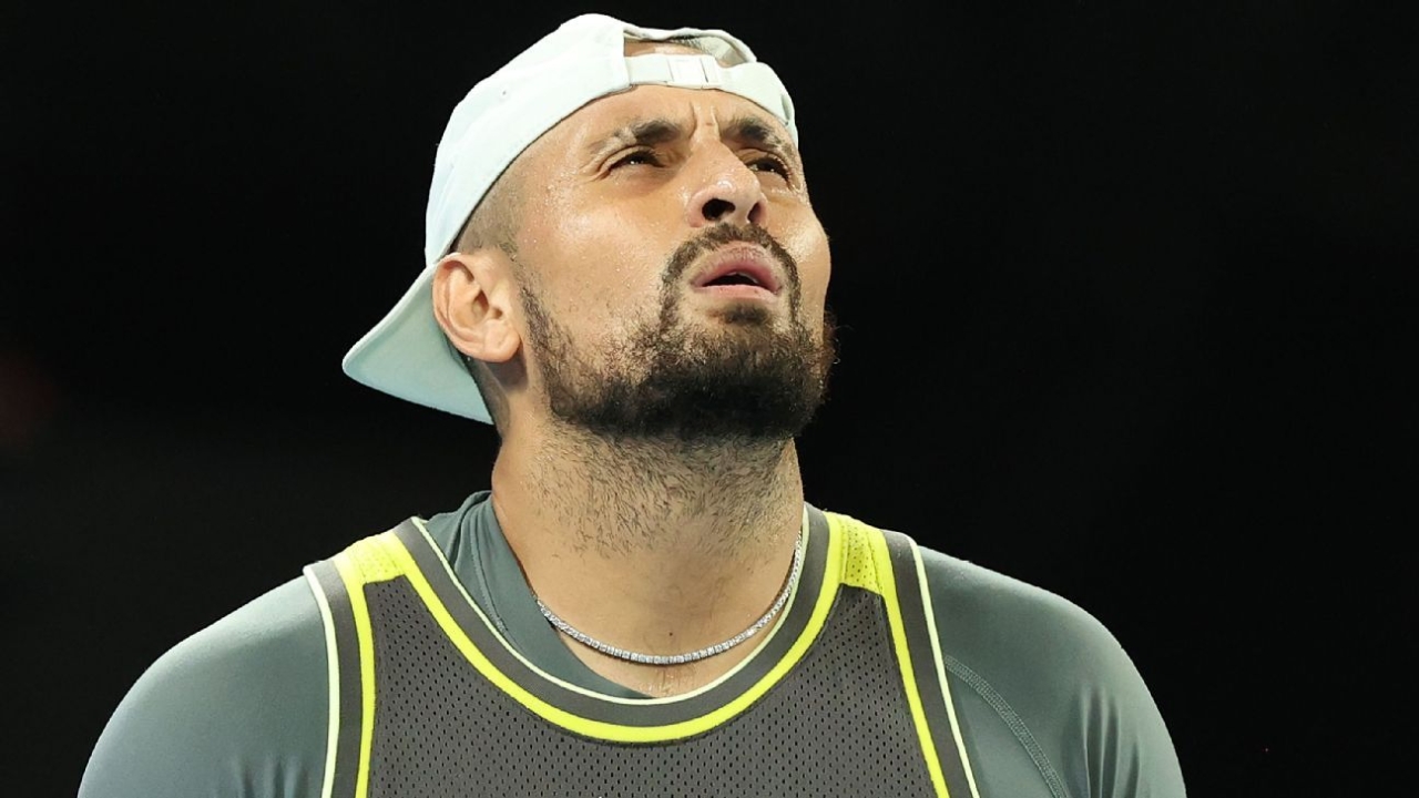 Nick Kyrgios: Feeling pressure ahead of 'Battle of the Sexes' 1