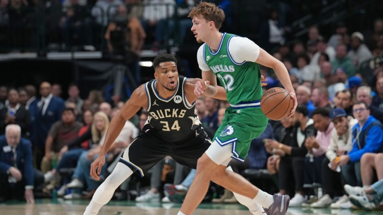 'Fire Nico' chants ring out amid Mavs' loss, overshadow Flagg's best game 1