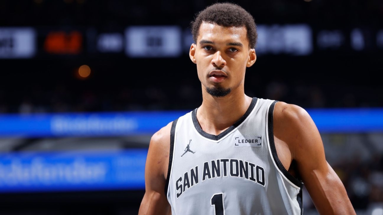 Sources: Spurs' Victor Wembanyama out for few weeks with calf strain 1