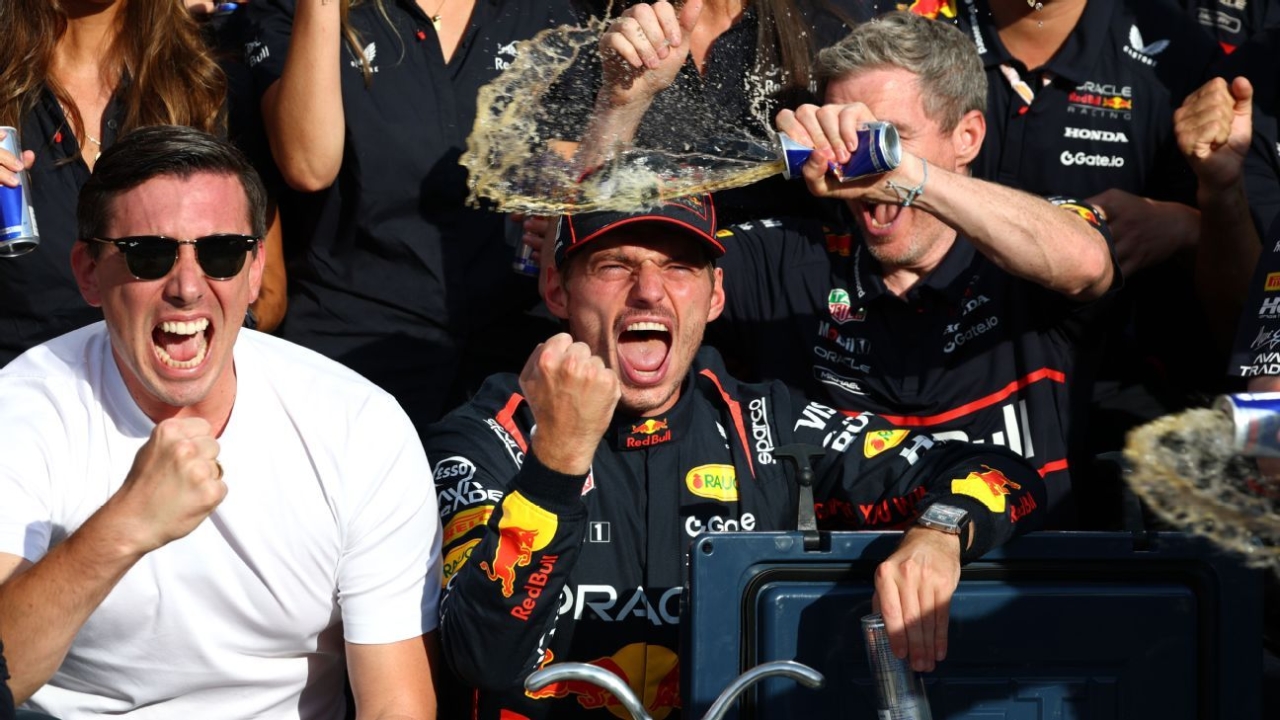 McLaren's Zak Brown: Max Verstappen like 'guy in horror movie' 1