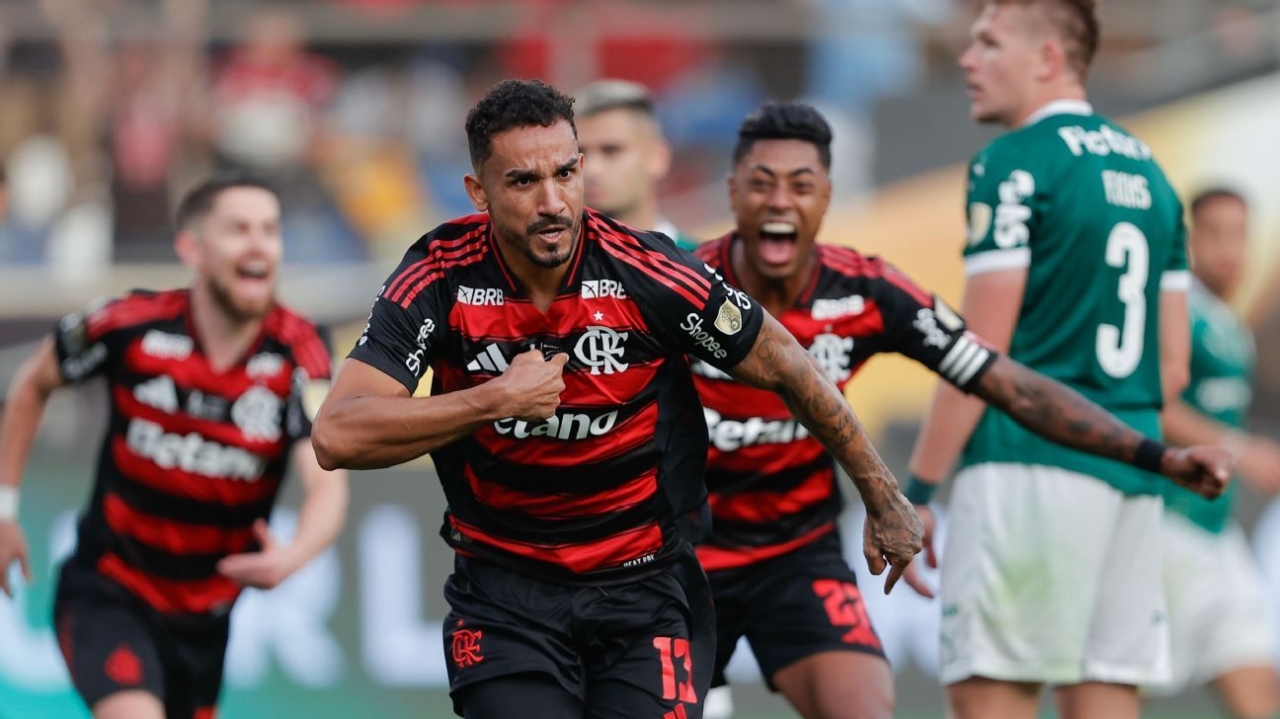 Danilo's header lifts Flamengo to fourth Copa Libertadores crown 1