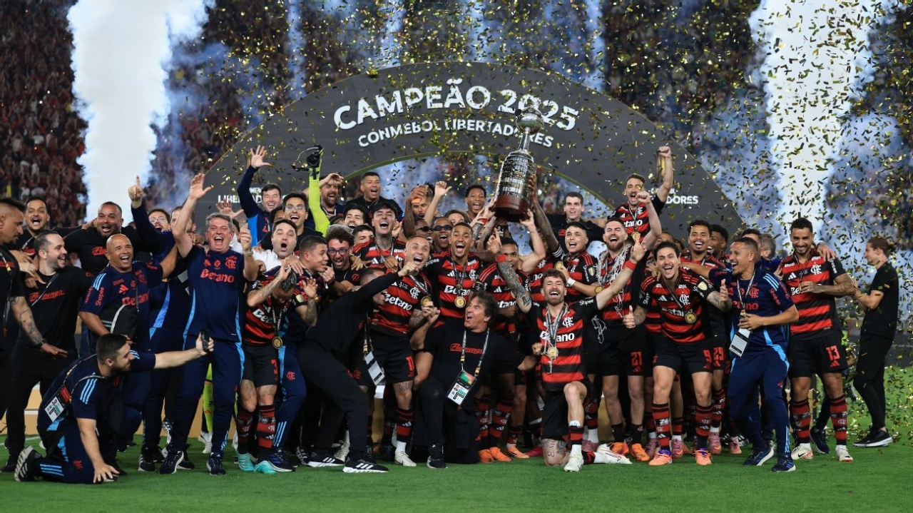 Flamengo lift Copa Libertadores, but Brazil's players look exhausted 1