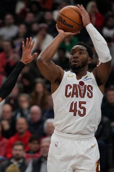 The 2025 Golden Basketball: Which NBA star had the best year? 6