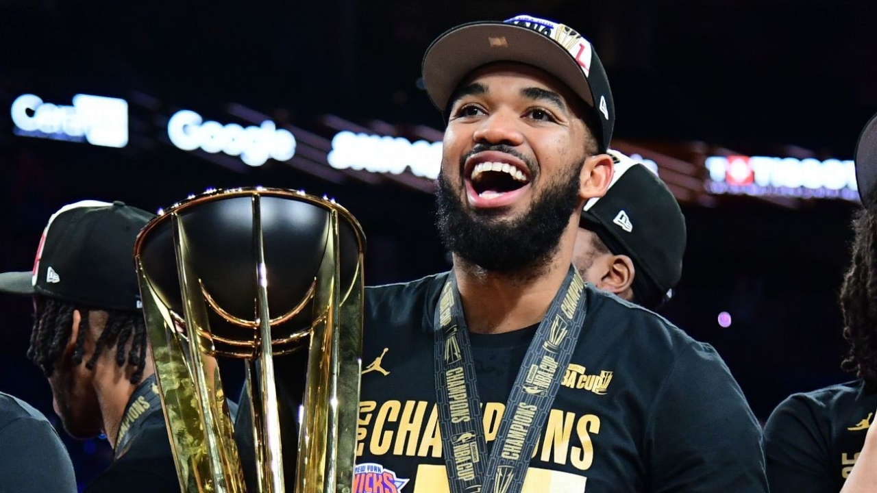 Karl-Anthony Towns celebrate NBA Cup win with Timothée Chalamet, Ben Stiller 1