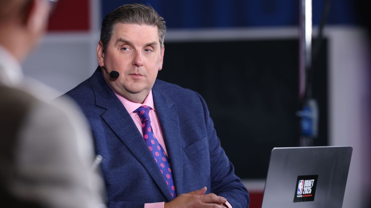 Latest episodes of Brian Windhorst's 'The Hoop Collective' podcast 1