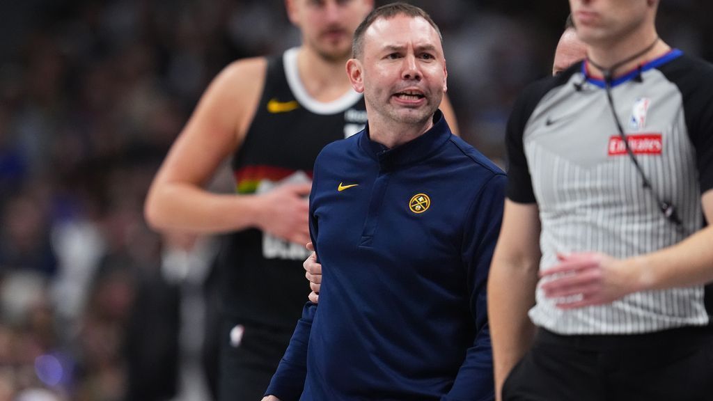 David Adelman tossed as Nuggets, Rockets get chippy 1