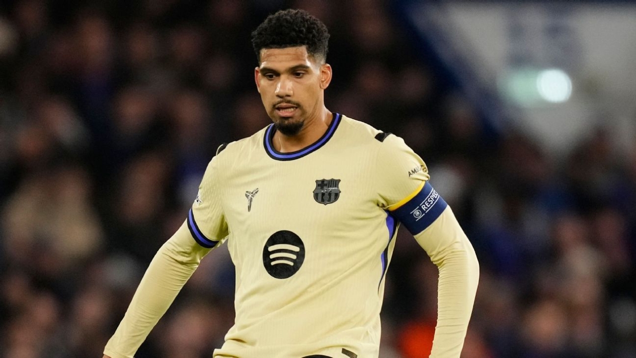 Barcelona's Ronald Araújo to take mental health break - source 1