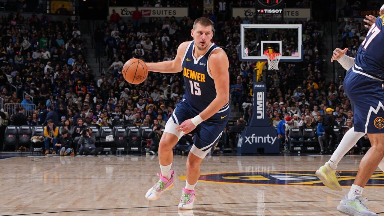 Nuggets' Jokic breaks Kareem's record for career assists by center 1