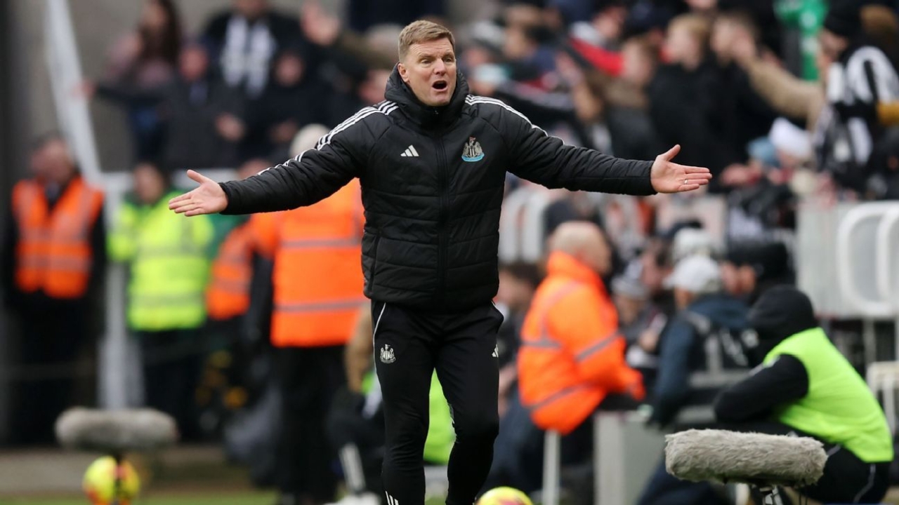 Eddie Howe: Newcastle were denied 'clear penalty' against Chelsea 1