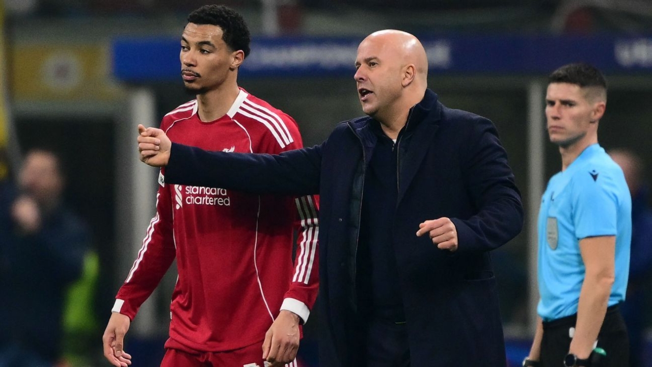 Hugo Ekitike needed 'convincing' to reach best Liverpool form - Arne Slot 1