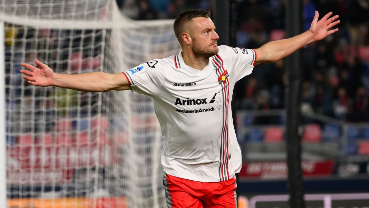 Jamie Vardy, 38, named Serie A player of the month 1