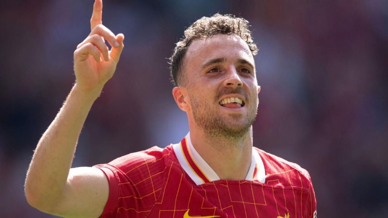 Liverpool pay emotional tribute to Diogo Jota on 29th birthday 1