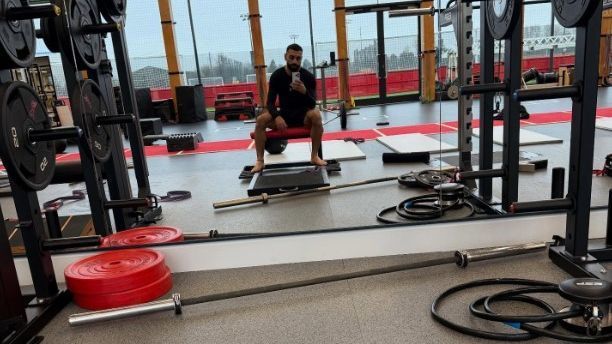 Liverpool's Mohamed Salah posts Instagram photo alone in gym 1