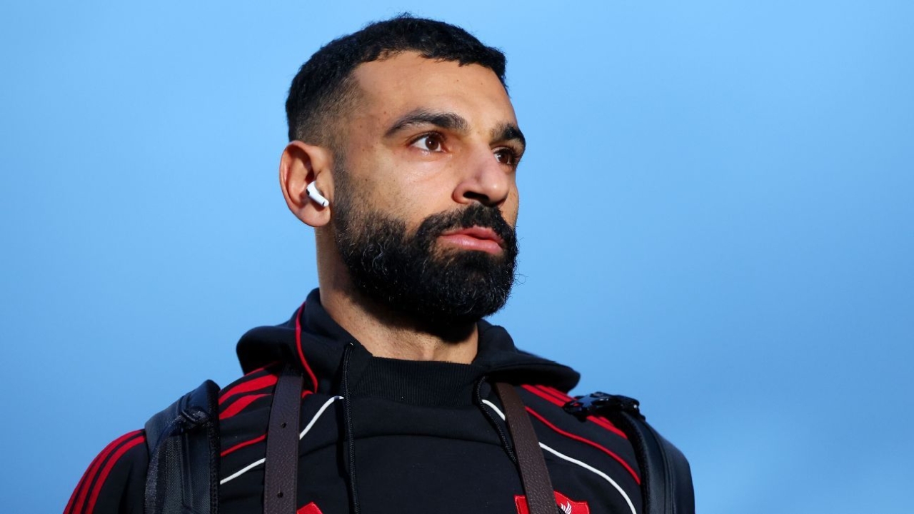 Mohamed Salah on bench for Liverpool vs. Brighton 1