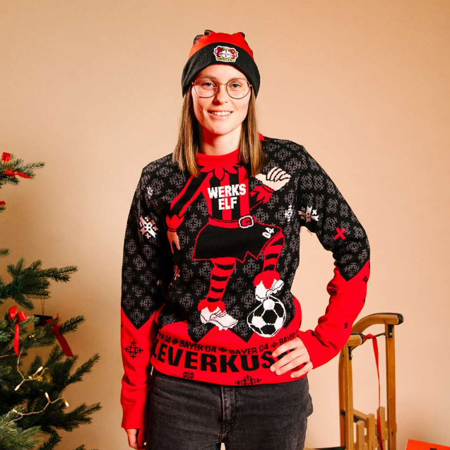 Rating 2025's Christmas sweaters from top soccer teams 6