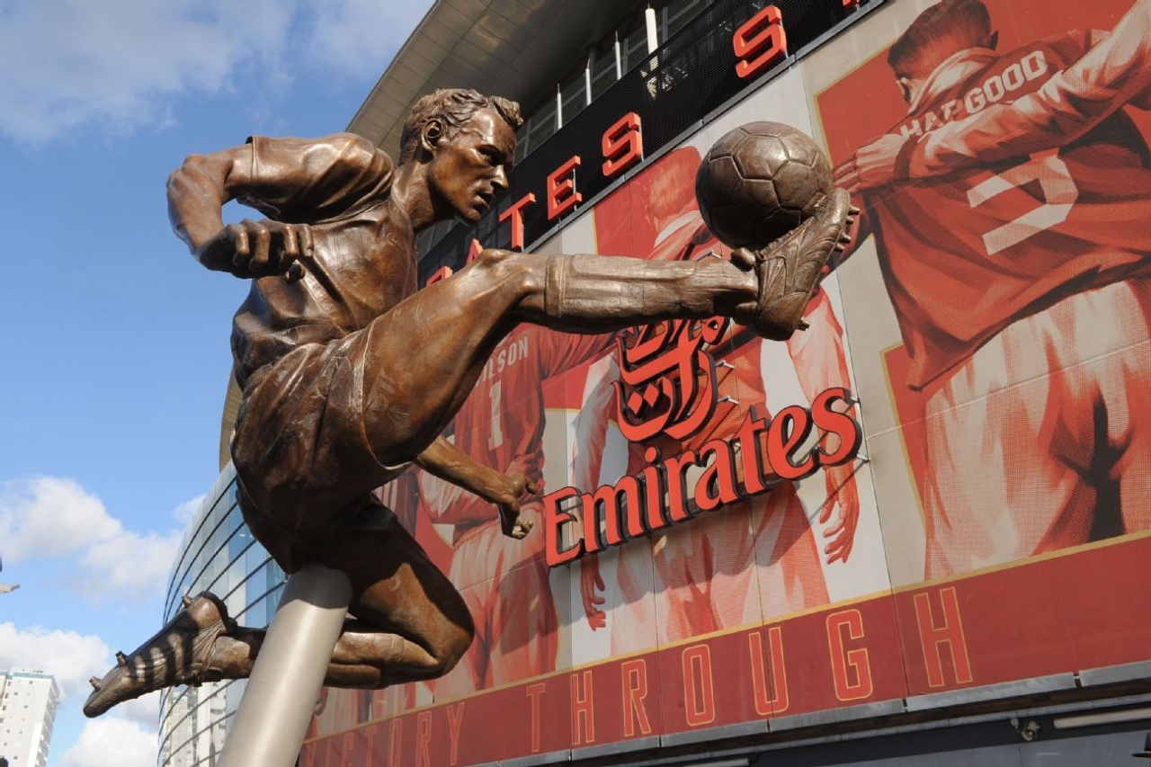Soccer statues: Messi, Ronaldo, Beckham among best and worst tributes 6