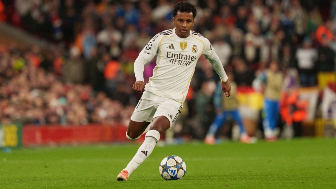 Transfer rumors, news: Six Premier League giants eye Rodrygo 1