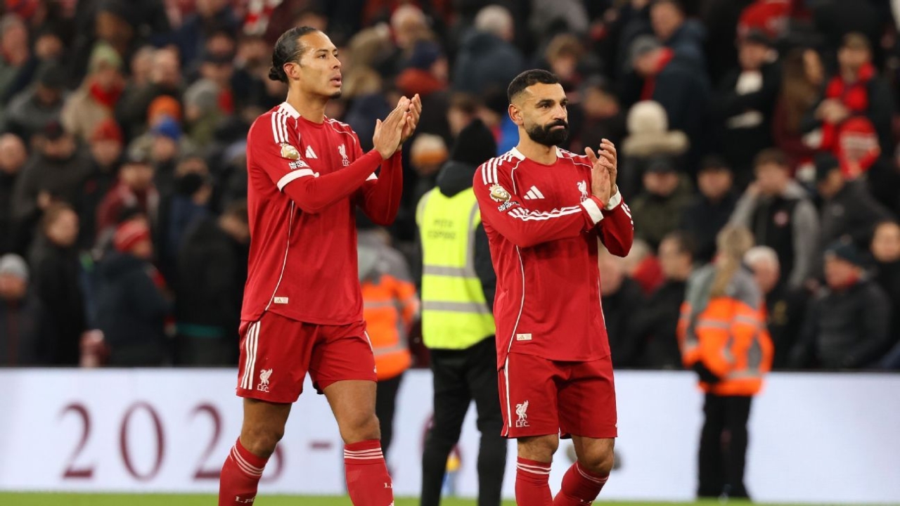 Virgil van Dijk on Mohamed Salah's Liverpool benching: No one has 'unlimited credit' 1