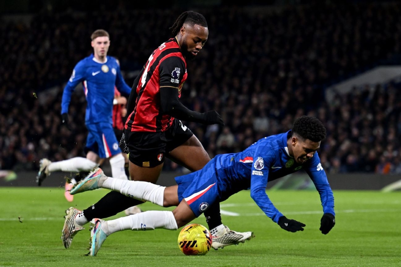 Was VAR right to give Chelsea a penalty vs. Bournemouth? 3