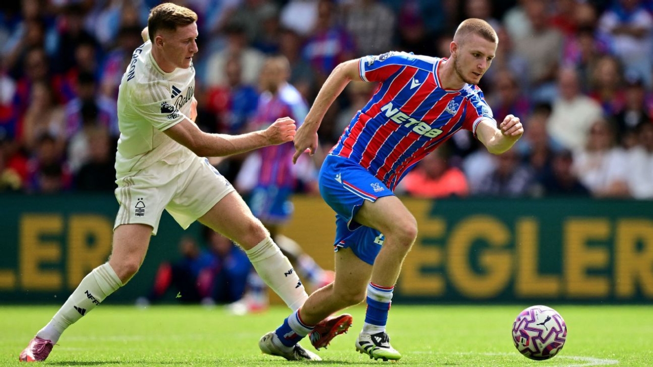 Which of these midfield transfer targets fit at Man United? 1