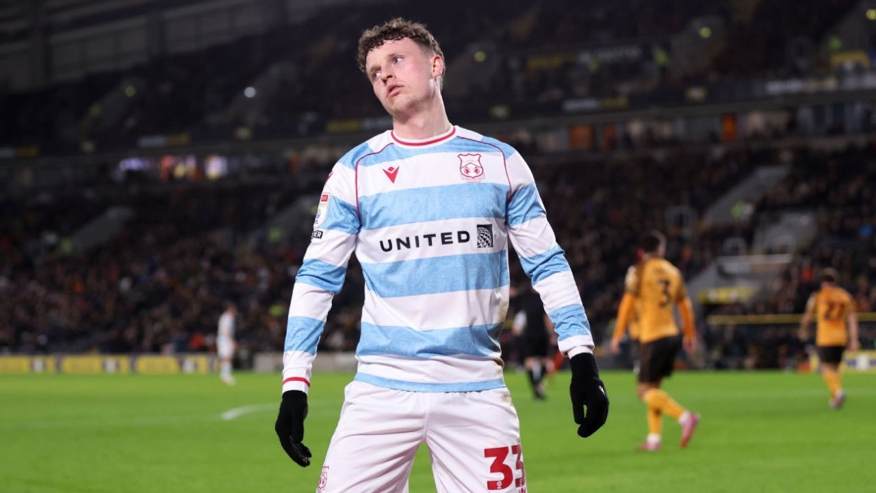 Wrexham have 'honest chat' as unbeaten run ends 1