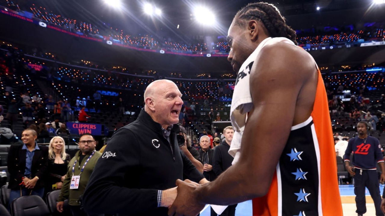 Clippers' Ballmer aims to dismiss fraud suit over Kawhi Leonard's pay 1