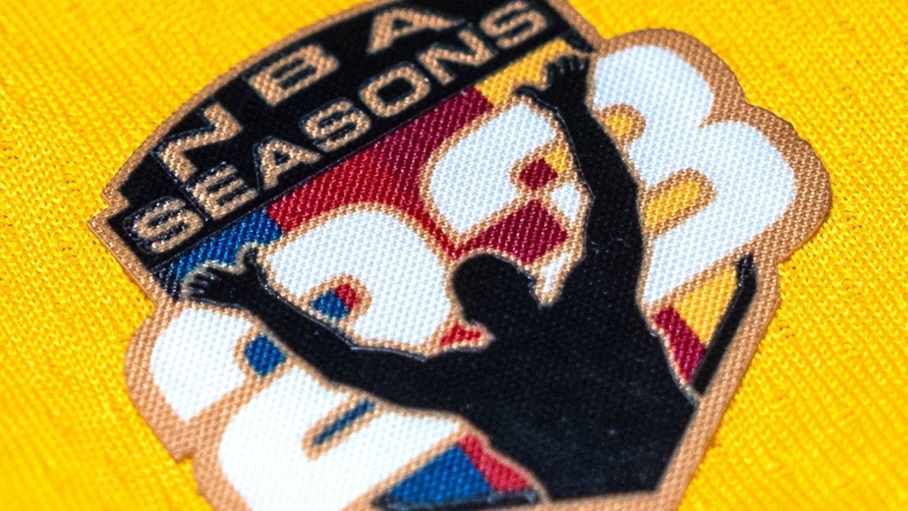 Source: LeBron James gets jersey patch to mark 23rd season 1