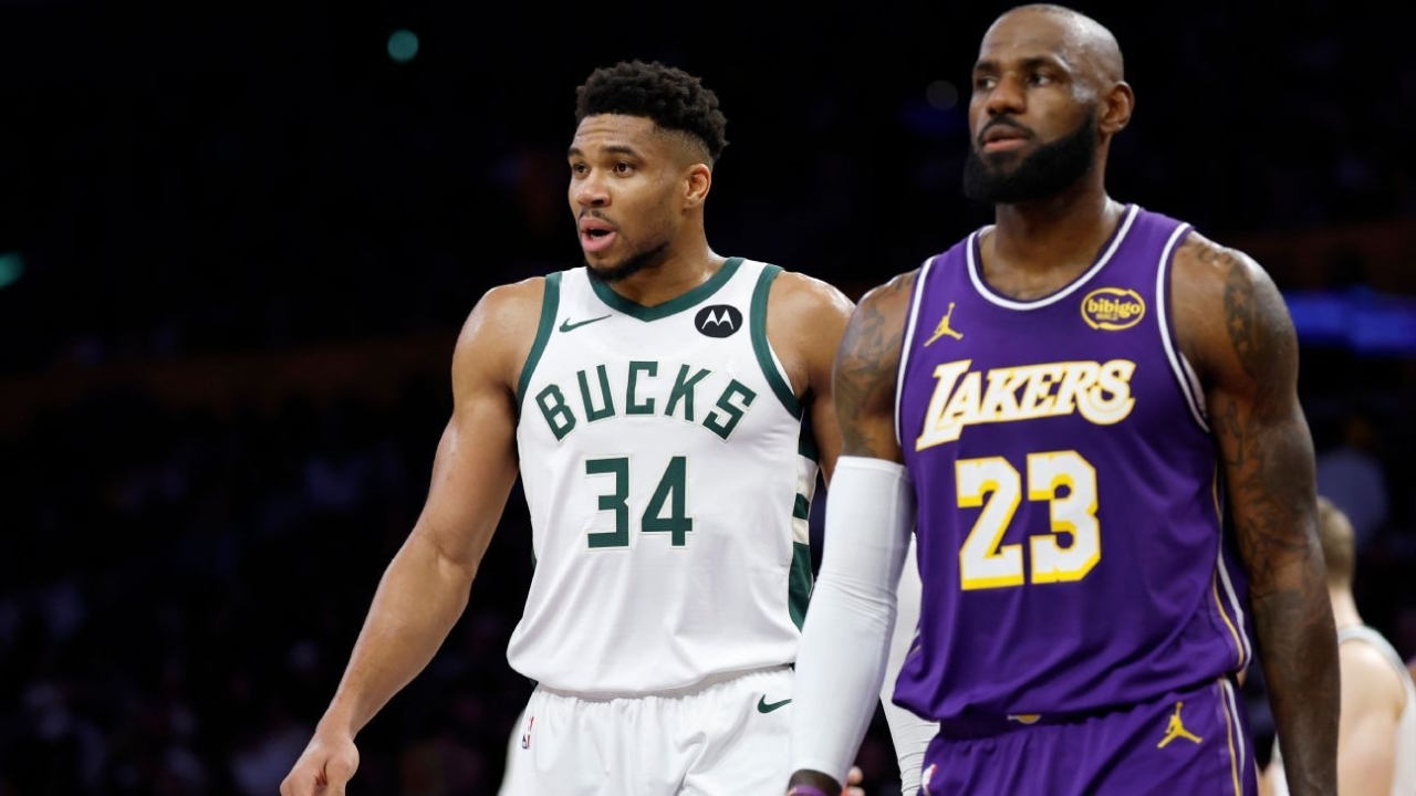 Giannis seals Bucks' win over Lakers with block, steal vs. LeBron 1