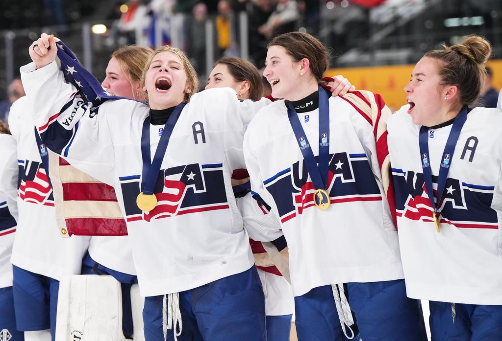 U.S. Downs Czechia 9-1 In U18 Women’s Worlds Action 37