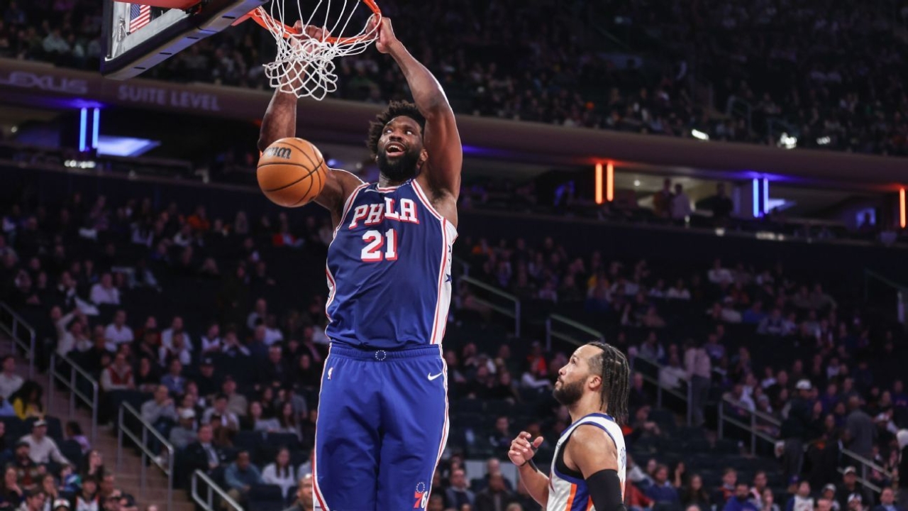 Joel Embiid's first dunk of season fires up rising Sixers 1
