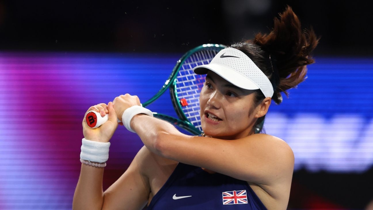 Emma Raducanu loses to Maria Sakkari in season debut at United Cup 1