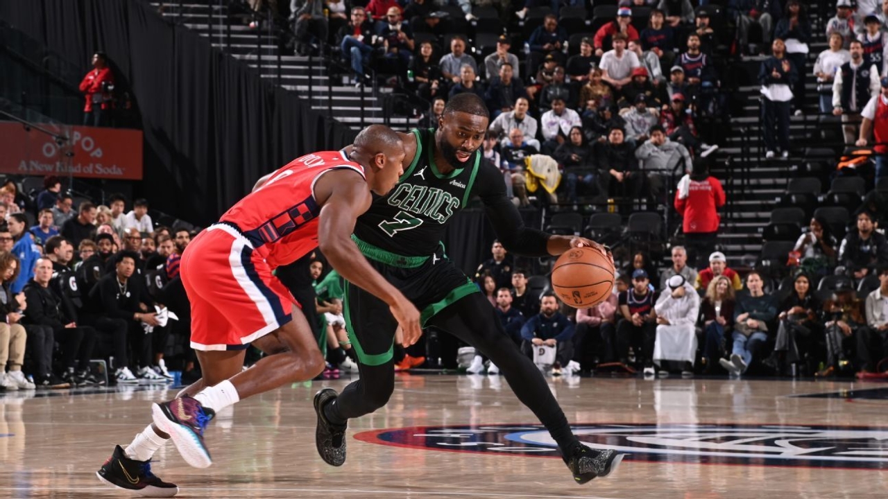 Brown dazzles with 50 points in Celtics' blowout of Clippers 1