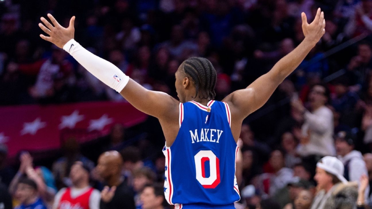 Fantasy basketball fast break: Tyrese Maxey's case for fantasy MVP, Peyton Watson's breakout and more 1