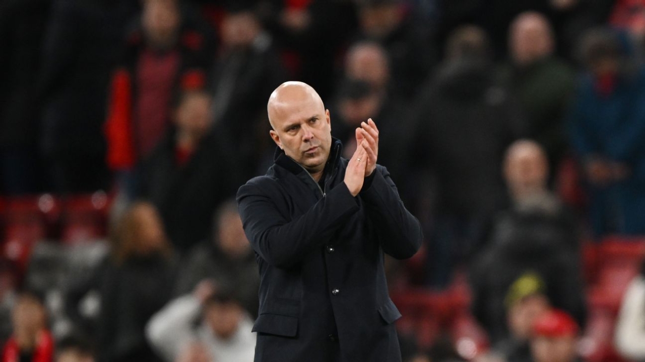 Arne Slot 'understands' Liverpool fans' boos after Burnley draw 1