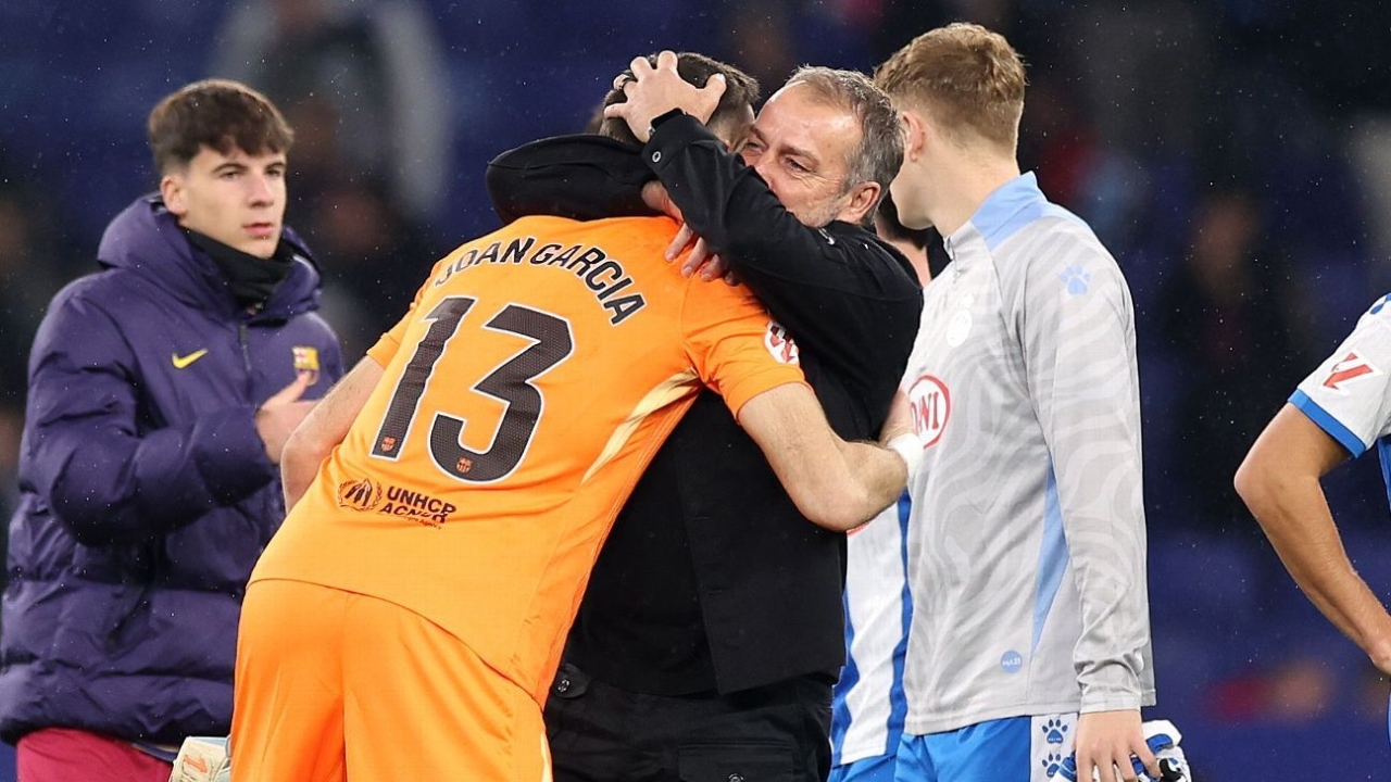 Barcelona's Joan García 'unbelievable' in hostile homecoming 1