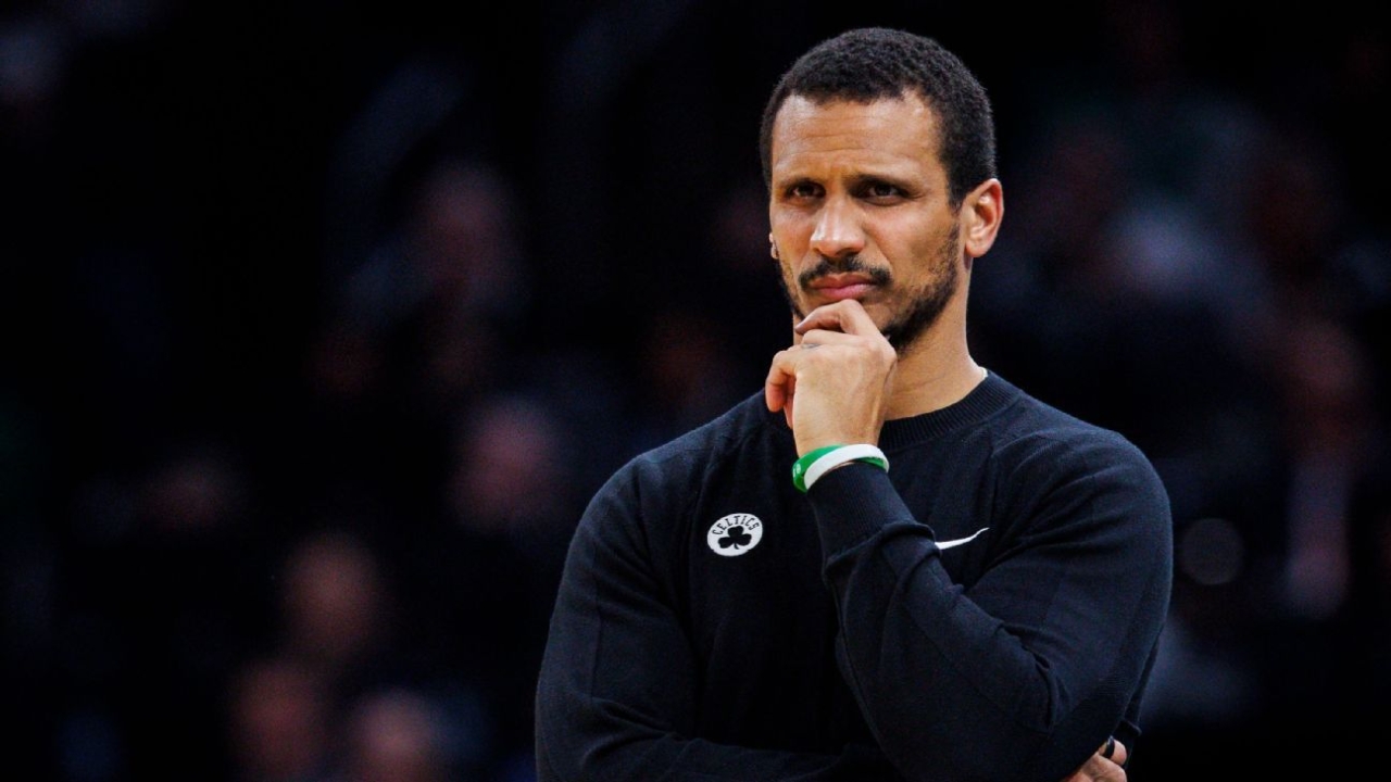 Celtics' Mazzulla answers all questions after loss with 'illegal screen' 1