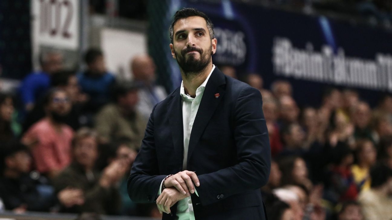 Italian team, with 1 player on court, forfeits European game 1